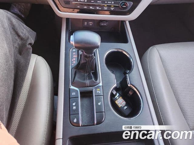 Kia The / новый New Carnival Luxury, 2019 12