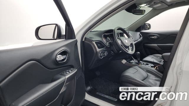 Jeep Cherokee(KL) 2.4 Limited AWD, 2021 10