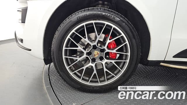 Porsche Macan 95B, 2018 все фото