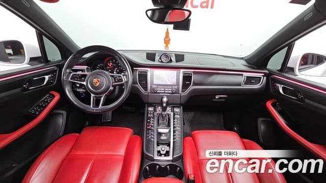 Porsche Macan 95B, 2018 7