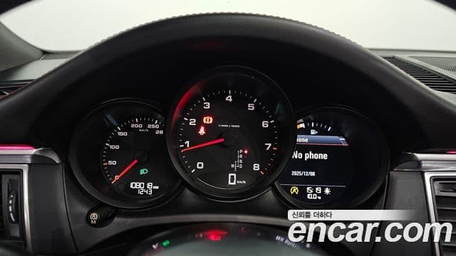 Porsche Macan 95B, 2018 8