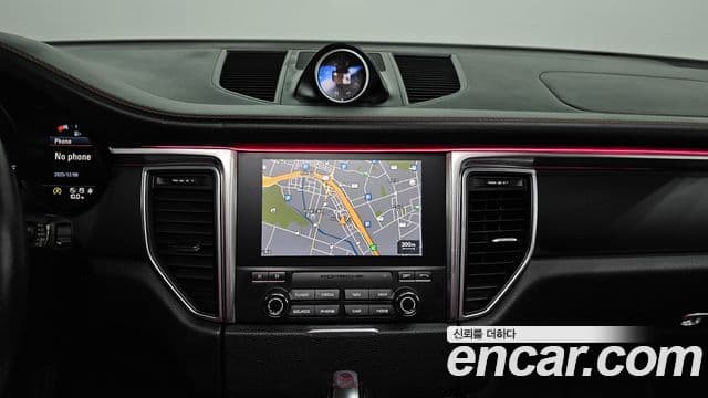 Porsche Macan 95B, 2018 14