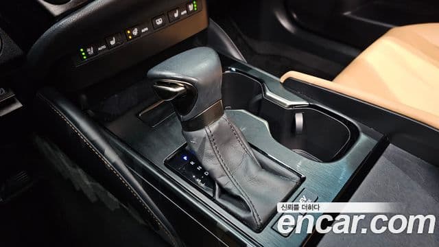 Lexus ES300h 7세대 Luxury Plus, 2023 9