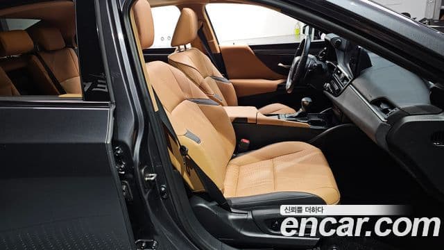 Lexus ES300h 7세대 Luxury Plus, 2023 10
