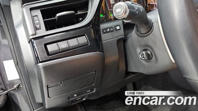 Lexus ES300h 7세대 Luxury Plus, 2023 12