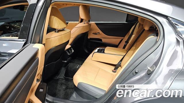 Lexus ES300h 7세대 Luxury Plus, 2023 16