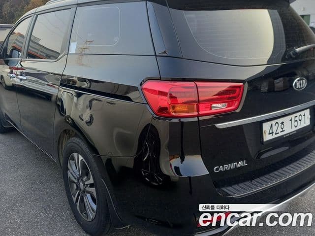 Kia The / новый New Carnival Luxury, 2019 3