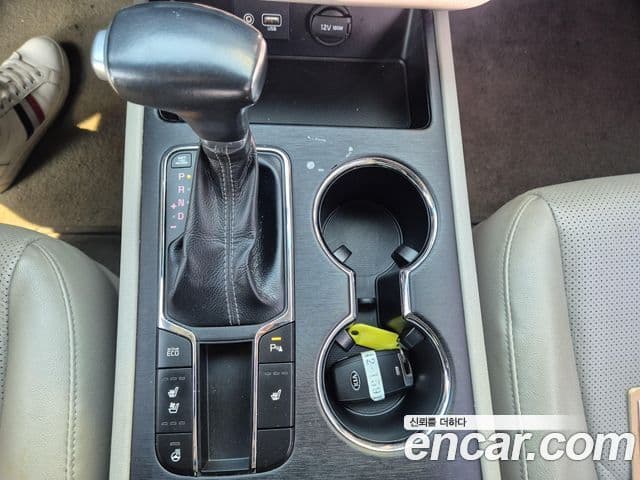 Kia The / новый New Carnival Luxury, 2019 12