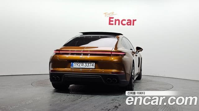 Porsche Panamera (976) 4.0 турбо E-гибрид, 2024 4