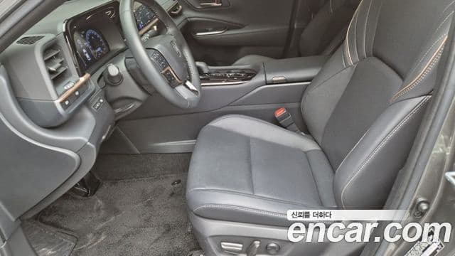 Toyota 크라운 кроссовер, 2025 9