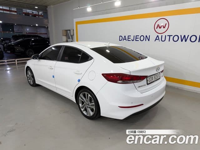 Hyundai Avante AD 1.6 GDI Value Plus, 2017 4