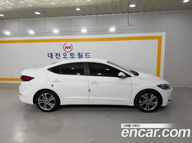 Hyundai Avante AD 1.6 GDI Value Plus, 2017 6