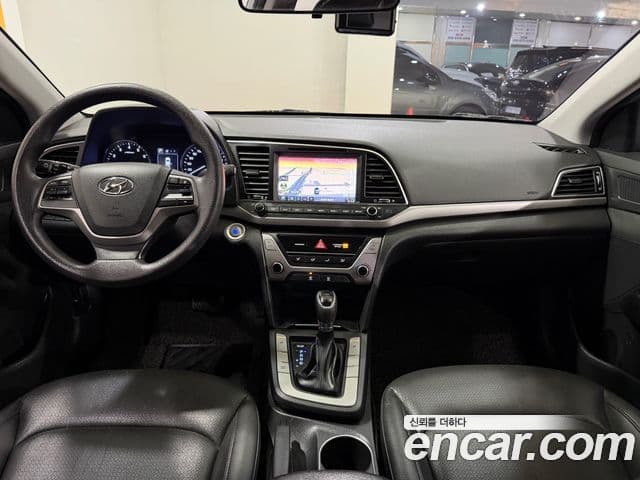 Hyundai Avante AD 1.6 GDI Value Plus, 2017 14