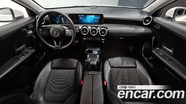 Mercedes-Benz A-класс W177 A220 седан, 2020 7