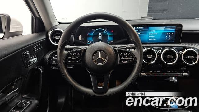 Mercedes-Benz A-класс W177 A220 седан, 2020 13