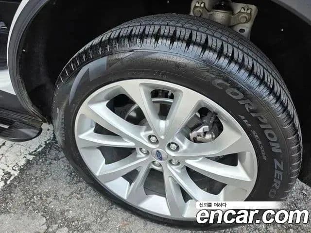 Ford Explorer 6세대 3.0 Platinum 4WD, 2022 19