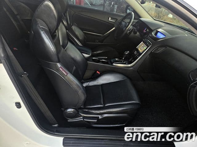 Hyundai Genesis купе 380 GT-P, 2011 10