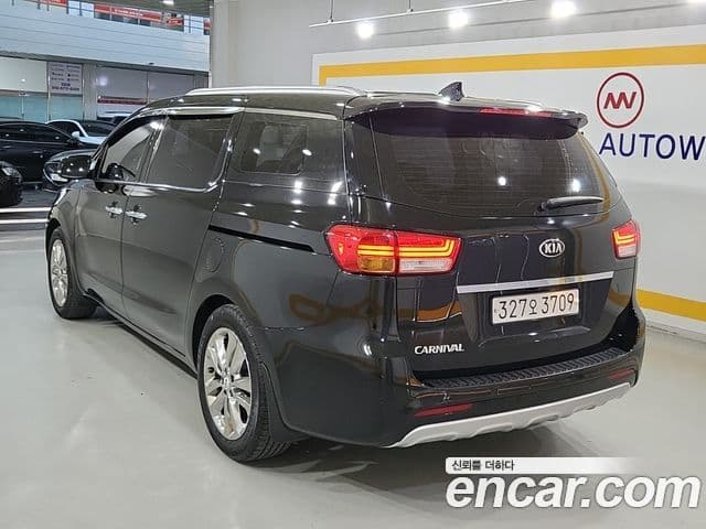 Kia All New Carnival Prestige, 2016 4