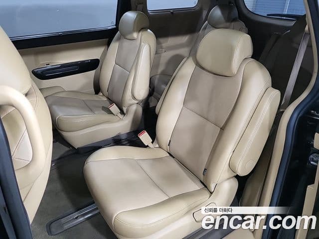 Kia All New Carnival Prestige, 2016 11