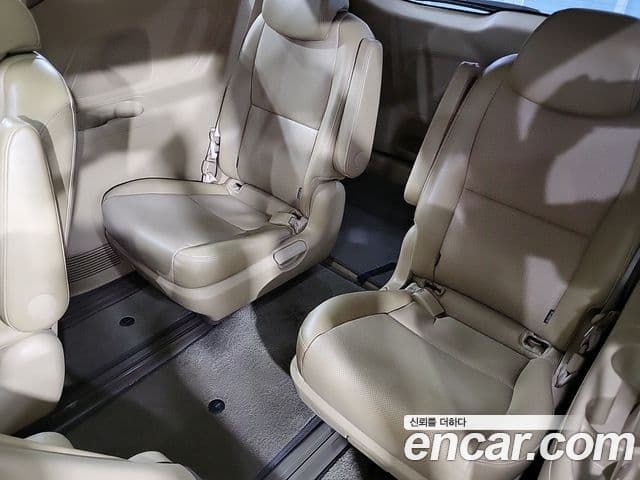 Kia All New Carnival Prestige, 2016 12