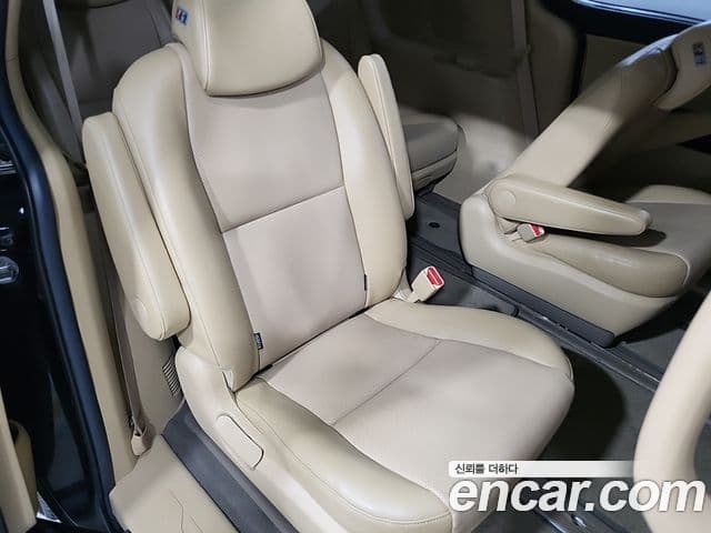 Kia All New Carnival Prestige, 2016 13