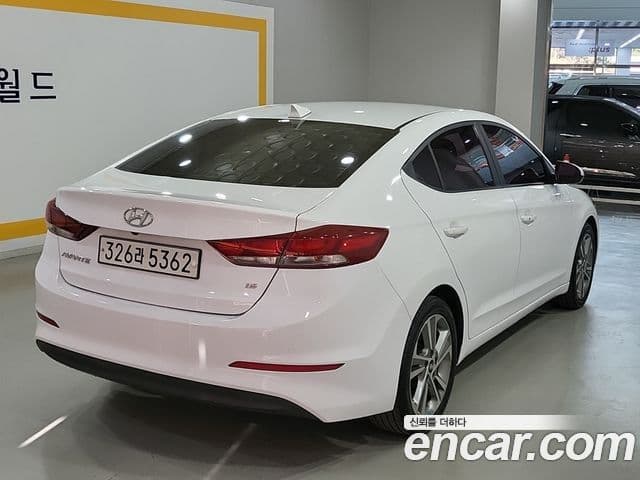 Hyundai Avante AD 1.6 GDI Value Plus, 2018 3