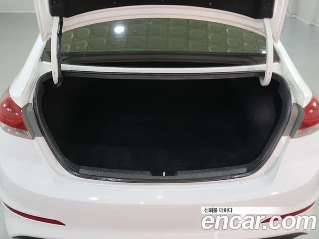 Hyundai Avante AD 1.6 GDI Value Plus, 2018 все фото