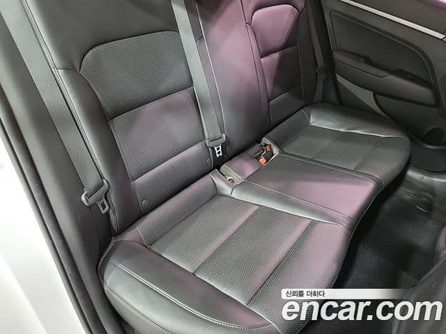 Hyundai Avante AD 1.6 GDI Value Plus, 2018 11