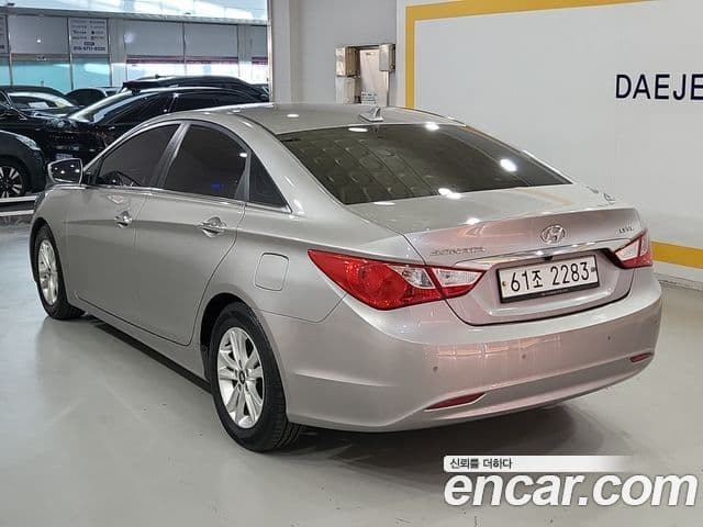 Hyundai YF Sonata Luxury, 2012 4