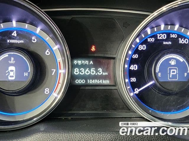 Hyundai YF Sonata Luxury, 2012 6