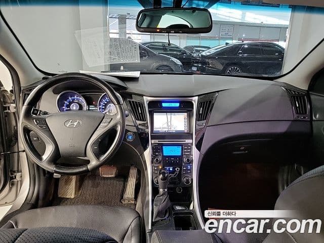 Hyundai YF Sonata Luxury, 2012 9