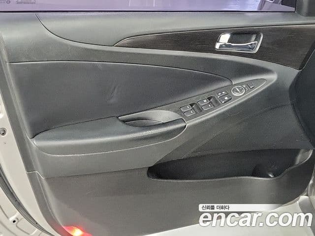 Hyundai YF Sonata Luxury, 2012 17