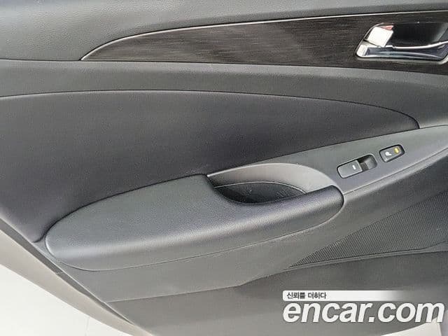 Hyundai YF Sonata Luxury, 2012 18