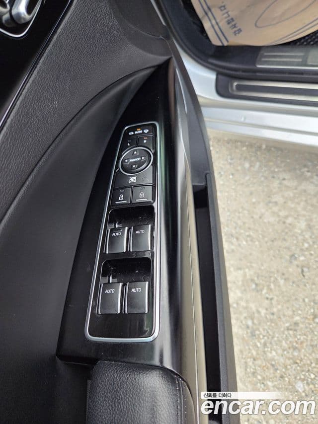 Kia K9 Prestige, 2013 10