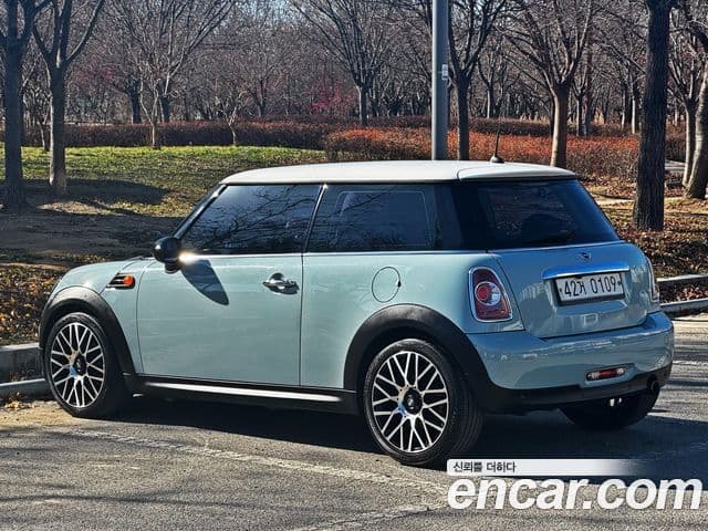 Mini Cooper SE, 2011 6