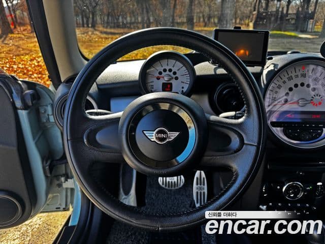 Mini Cooper SE, 2011 10