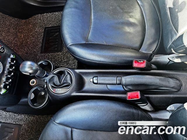 Mini Cooper SE, 2011 15