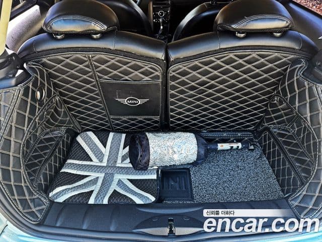 Mini Cooper SE, 2011 19