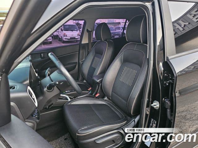 Hyundai Venue 1.6 Flux, 2020 8