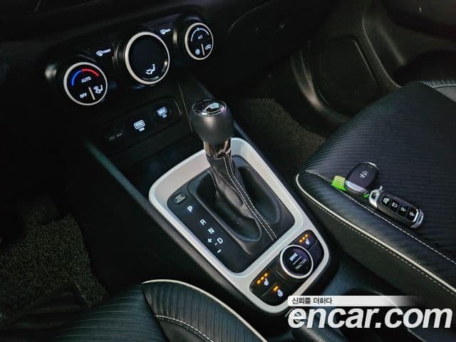 Hyundai Venue 1.6 Flux, 2020 15