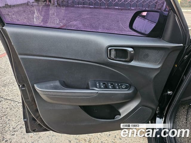 Hyundai Venue 1.6 Flux, 2020 16