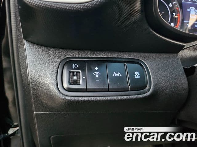 Hyundai Venue 1.6 Flux, 2020 17