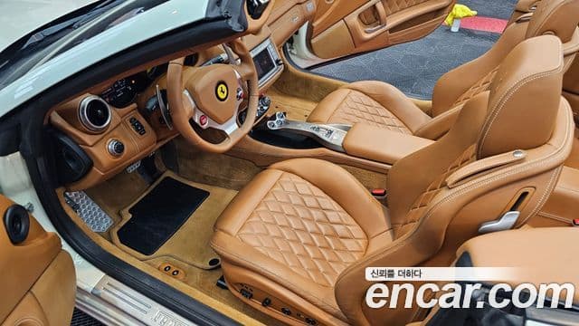 Ferrari 캘리포니아 4.3 V8, 2011 10