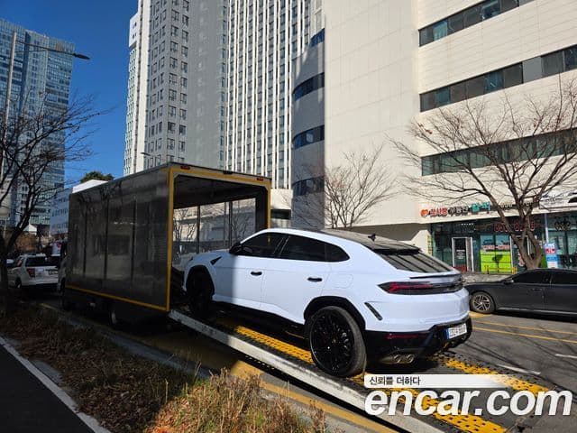 Lamborghini Urus 4.0 V8 SE, 2026 3
