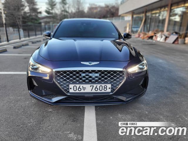 Genesis G70 Elite, 2019 1