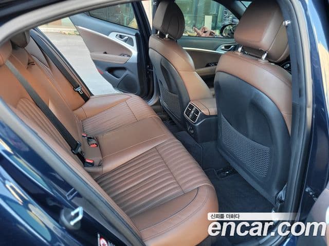 Genesis G70 Elite, 2019 11