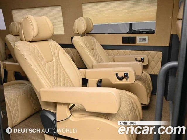 Hyundai 쏠라티 лимузин, 2017 12