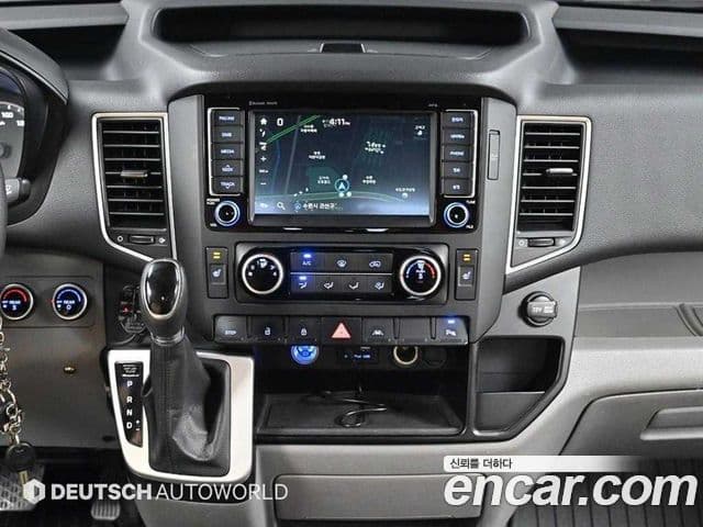 Hyundai 쏠라티 лимузин, 2017 14