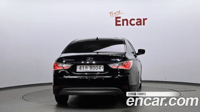 Hyundai Sonata гибрид Modern, 2013 4