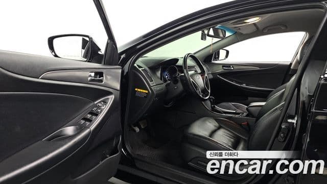 Hyundai Sonata гибрид Modern, 2013 11